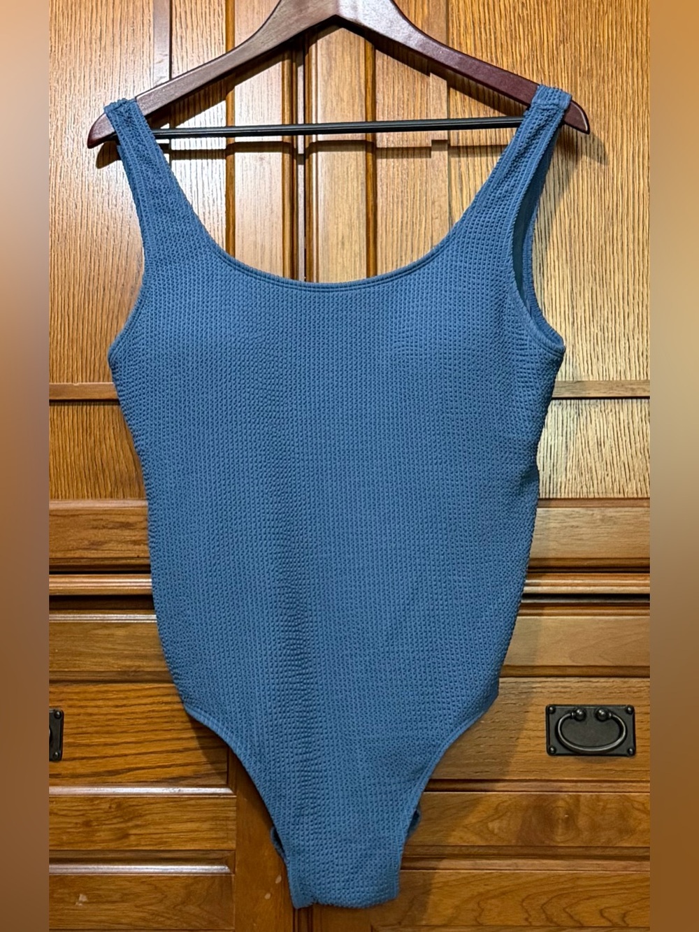 Kindred Bravely Textured Crinkle Maternity Nursing Mom One-Piece Swimsuit Scoop